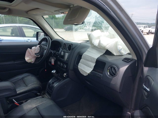 1C4NJRFB6HD165619 Jeep 2017