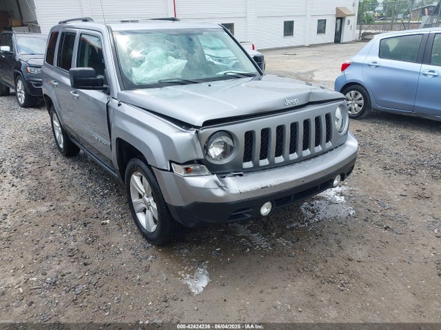 1C4NJRFB6HD165619 Jeep 2017