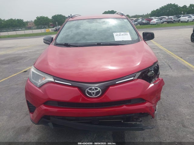 JTMZFREV9GJ099047 Toyota RAV4 LE
