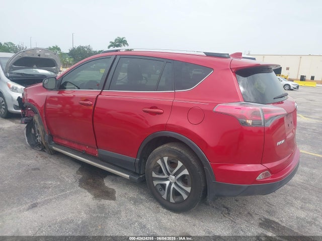 JTMZFREV9GJ099047 Toyota RAV4 LE