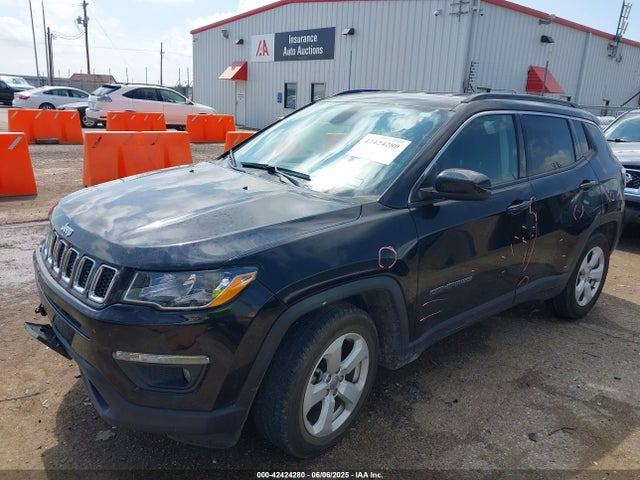 3C4NJCBB8MT592615 Jeep 2021