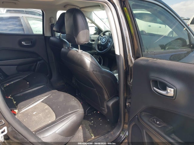 3C4NJCBB8MT592615 Jeep 2021