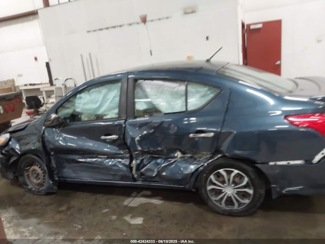 3N1CN7AP8GL823388 Nissan 2016