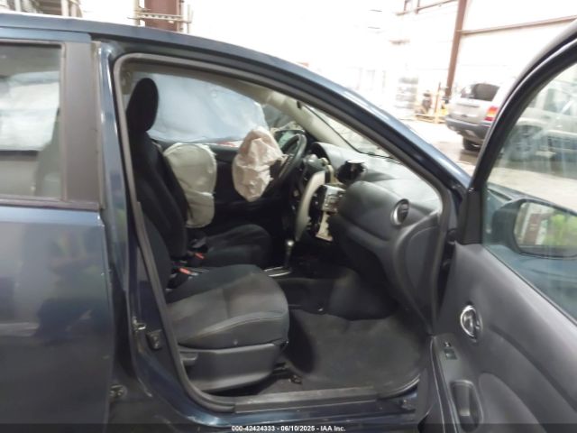 3N1CN7AP8GL823388 Nissan 2016