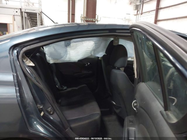 3N1CN7AP8GL823388 Nissan 2016