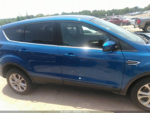 1FMCU0GD3HUB96025 Ford ESCAPE SE