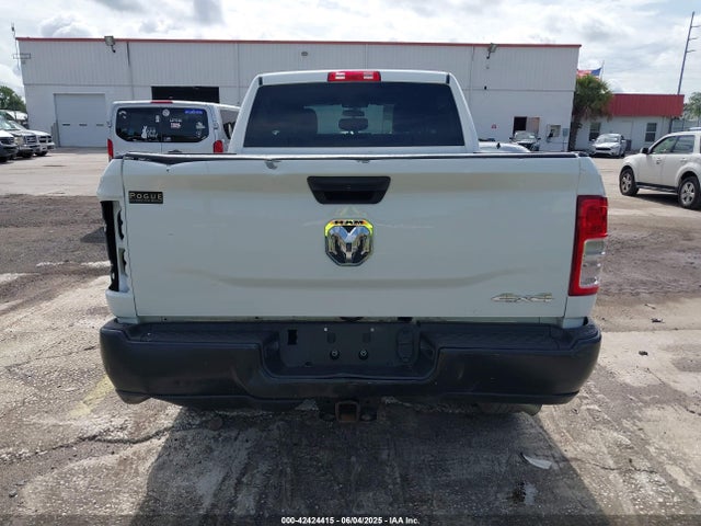 3C6UR5CJ9NG202399 RAM 2500 Tradesman  4x4 6'4 Box