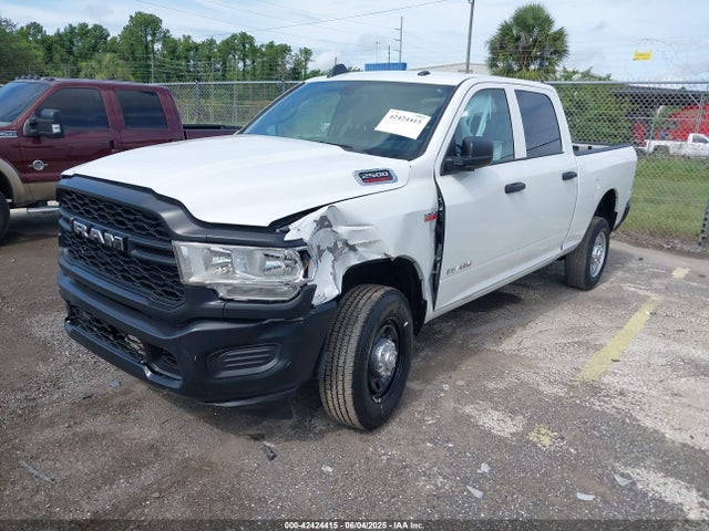 3C6UR5CJ9NG202399 RAM 2500 Tradesman  4x4 6'4 Box