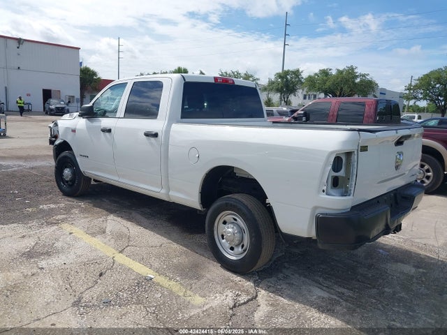 3C6UR5CJ9NG202399 RAM 2500 Tradesman  4x4 6'4 Box