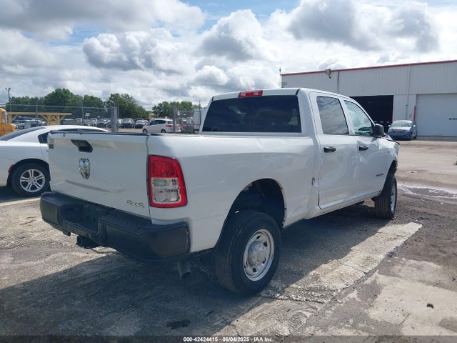 3C6UR5CJ9NG202399 RAM 2500 Tradesman  4x4 6'4 Box