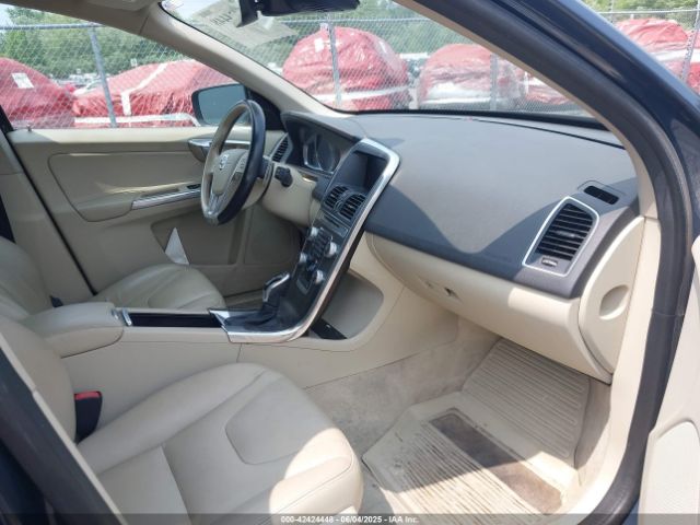 2015 VOLVO XC60 YV4902RK7F2740596 Photo 4