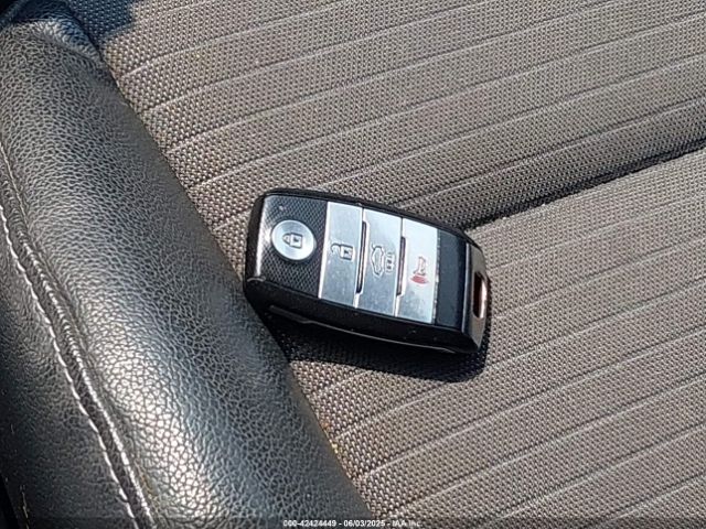 KNAFZ6A32F5395884 KIA Forte Koup Sx