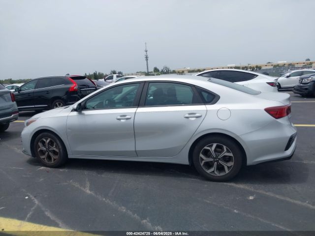 3KPF24AD6KE044933 KIA Forte Lxs