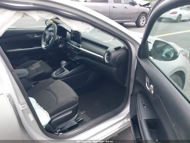 3KPF24AD6KE044933 KIA Forte Lxs