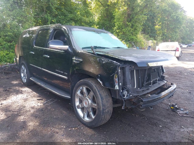 2014 CADILLAC ESCALADE ESV 1GYS4HEFXER156391 Photo 0