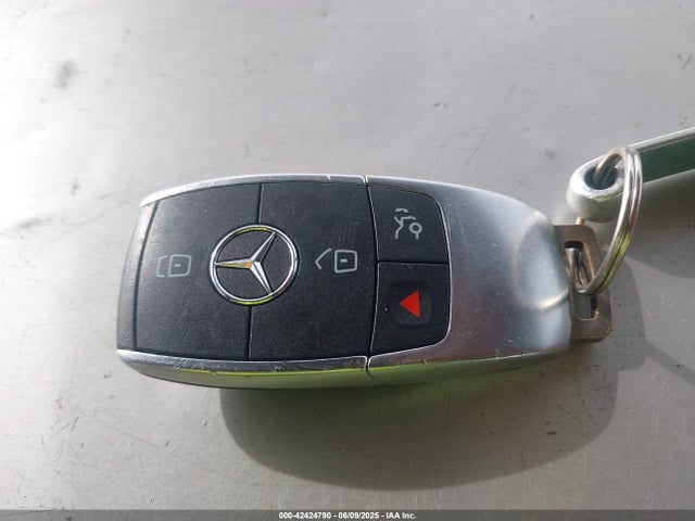 W1N0G8DB8MV291242 Mercedes-Benz m264