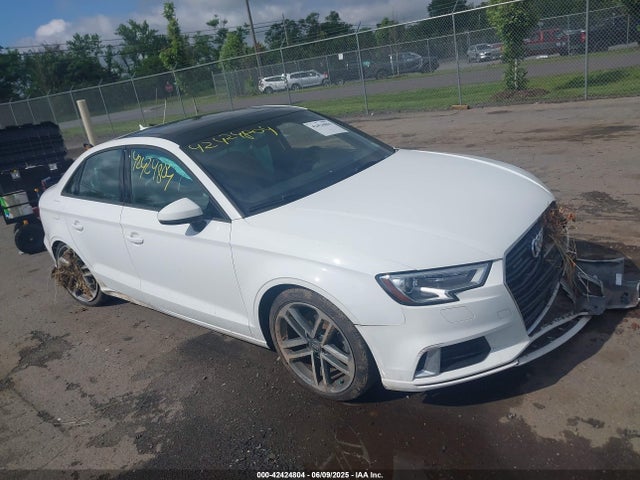 2018 AUDI A3 WAUB8GFF2J1014836 Photo 0