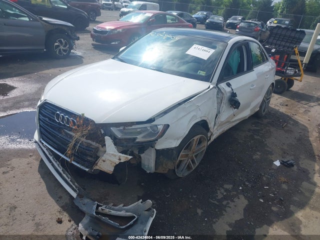 2018 AUDI A3 WAUB8GFF2J1014836 Photo 1