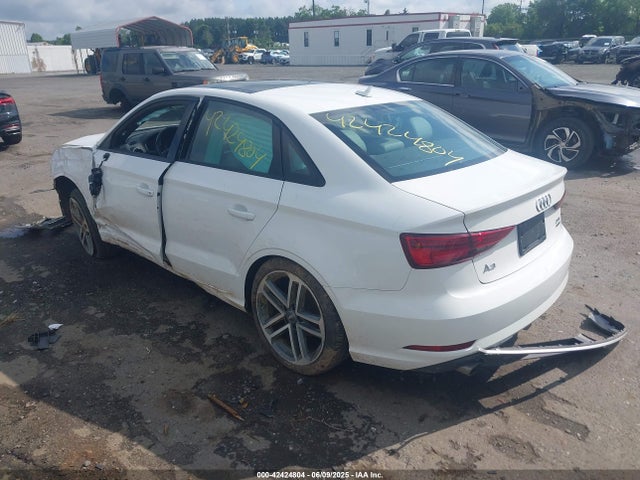2018 AUDI A3 WAUB8GFF2J1014836 Photo 2