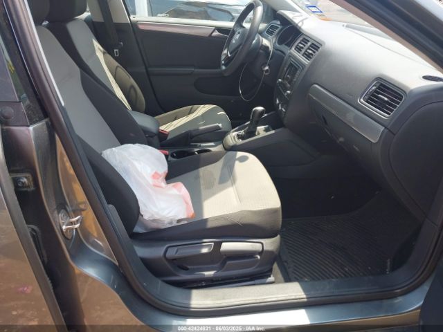 3VW2B7AJ2HM272834 Volkswagen Jetta 1.4t S