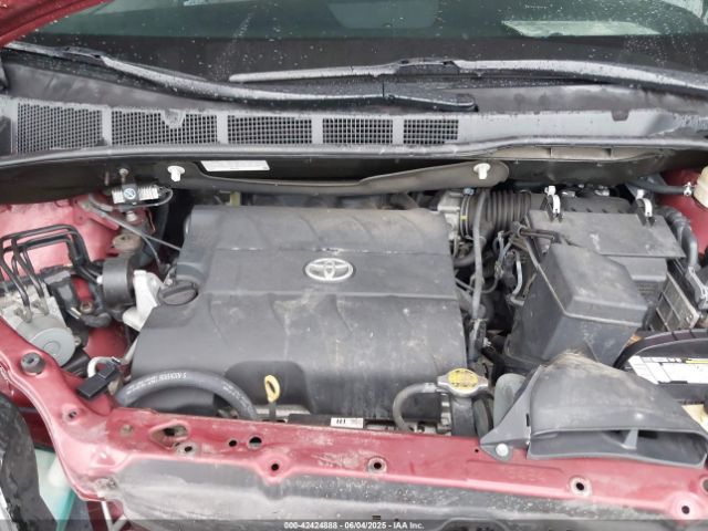 5TDKK3DC0GS760526 Toyota Sienna Le 8 Passenger
