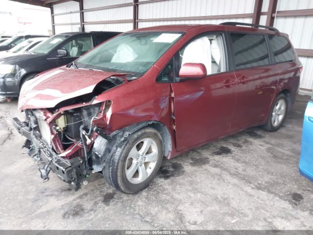 5TDKK3DC0GS760526 Toyota Sienna Le 8 Passenger