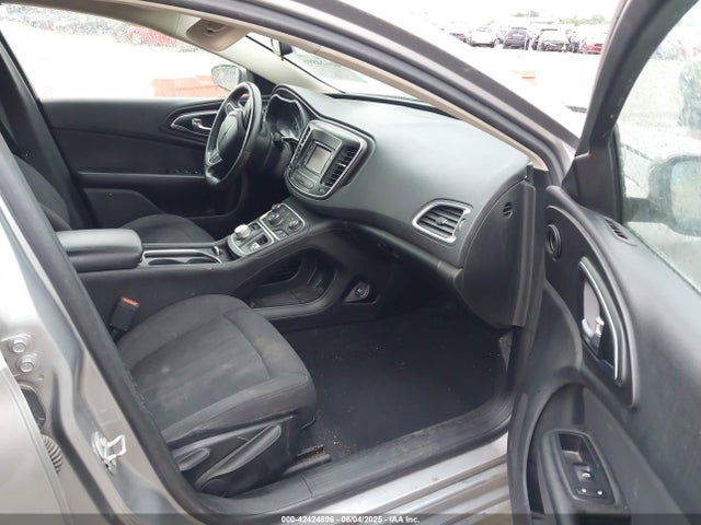 1C3CCCFB0HN509040 Chrysler 2017