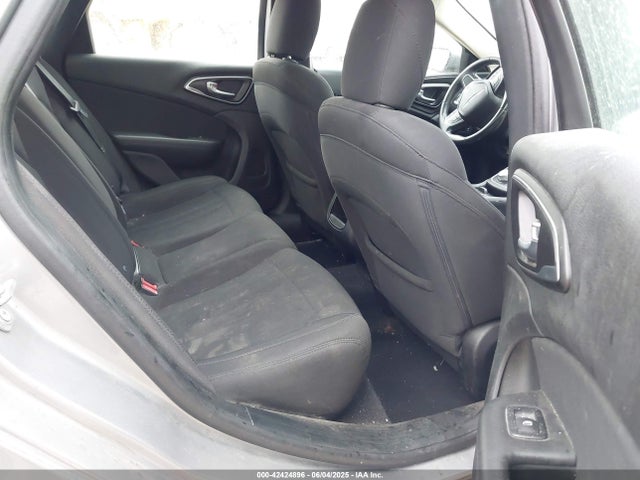 1C3CCCFB0HN509040 Chrysler 2017