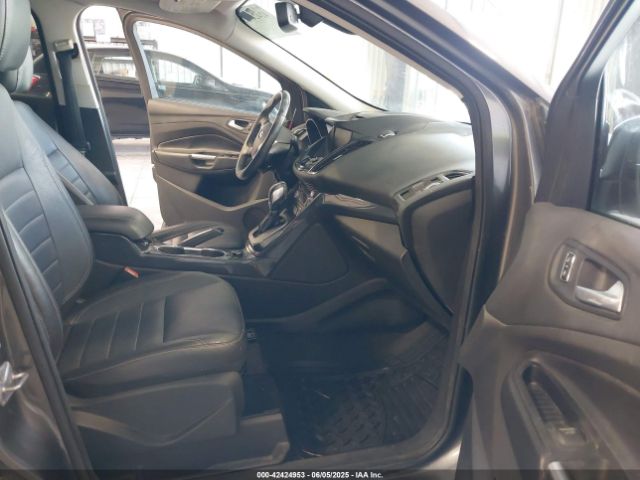 1FMCU9J98EUA16025 Ford Escape Titanium