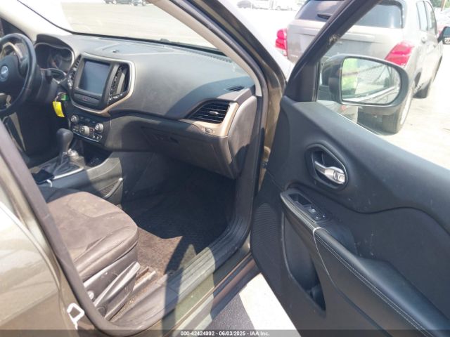 1C4PJMCS9FW551694 Jeep Cherokee Latitude