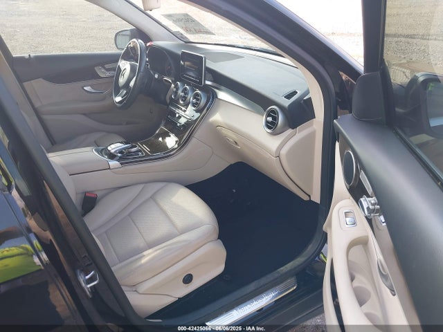 WDC0G4KB9GF078084 Mercedes-Benz m274
