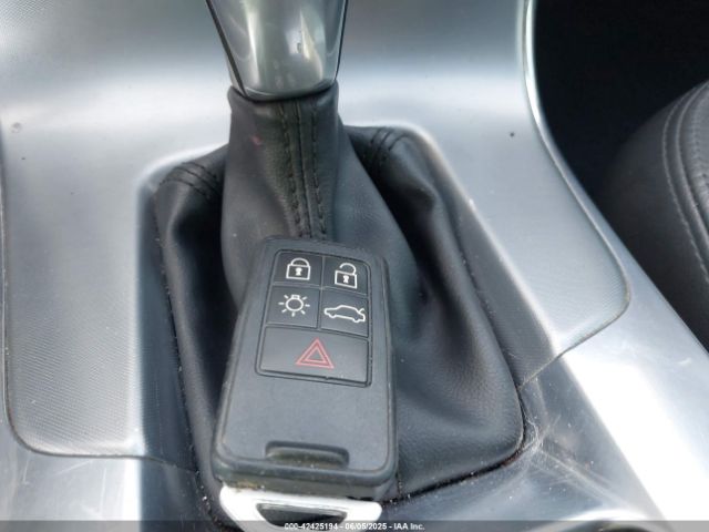 2017 VOLVO S60 INSCRIPTION LYV402HKXHB126321 Photo 10
