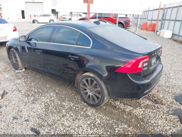 2017 VOLVO S60 INSCRIPTION LYV402HKXHB126321 Photo 2