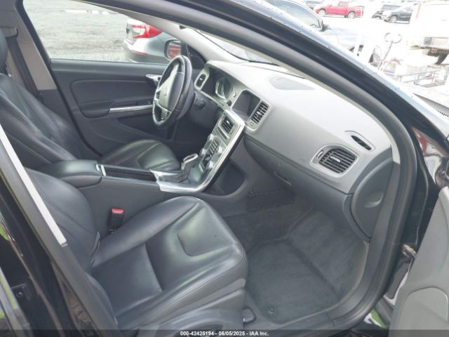 2017 VOLVO S60 INSCRIPTION LYV402HKXHB126321 Photo 4