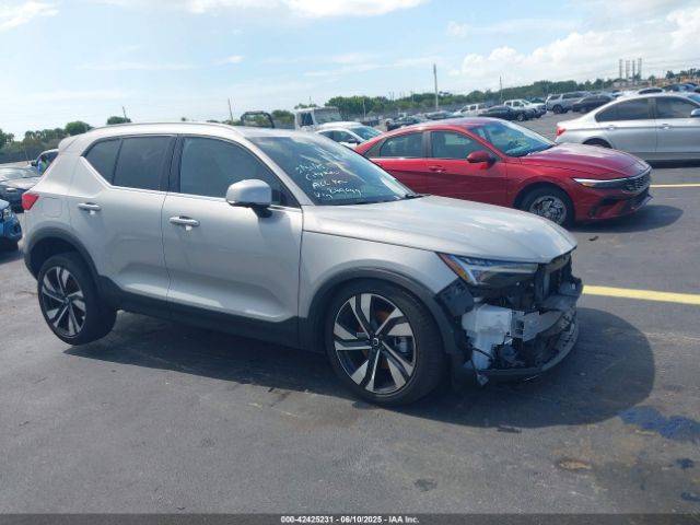 2024 VOLVO XC40 YV4L12UE0R2249649
