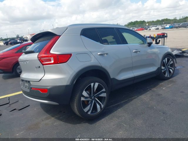 2024 VOLVO XC40 YV4L12UE0R2249649 Photo 3