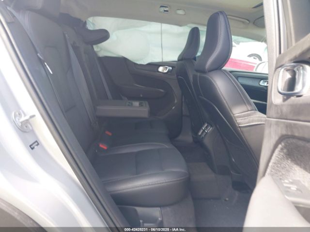 2024 VOLVO XC40 YV4L12UE0R2249649 Photo 7
