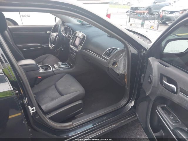 2019 CHRYSLER 300 2C3CCAAG9KH690761 Photo 4