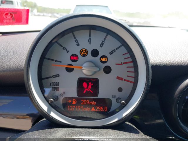2009 MINI COOPER CLUBMAN WMWML33549TP98318 Photo 6
