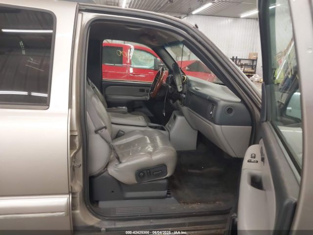 2001 CHEVROLET SUBURBAN 1500 3GNFK16T51G179930 Photo 4
