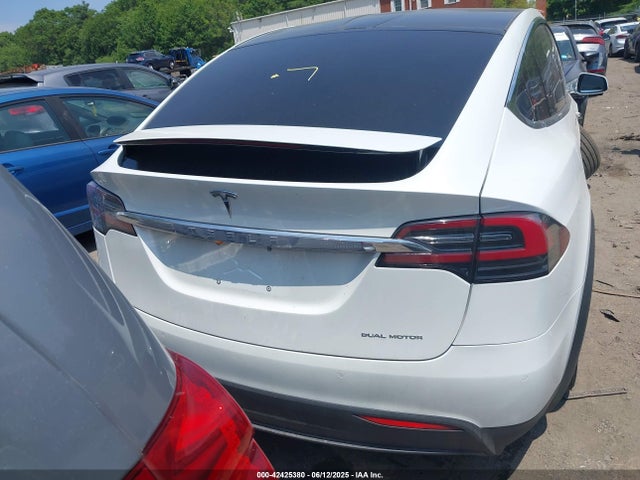 Tesla MODEL X 2019 5YJXCBE29KF207227 Image 17