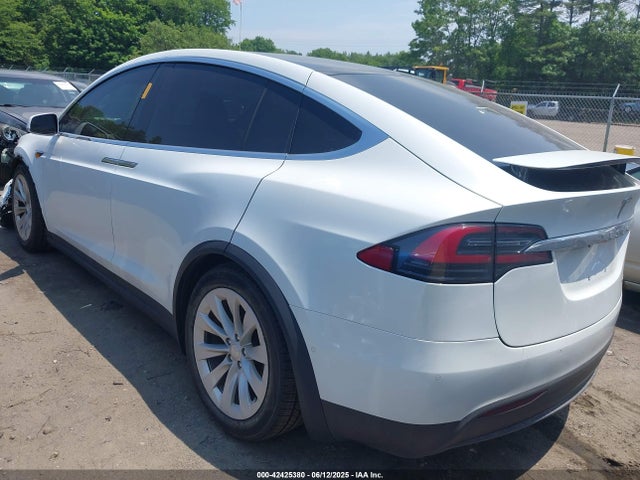 Tesla MODEL X 2019 5YJXCBE29KF207227 Image 3