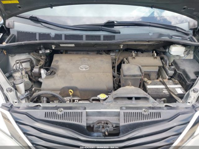 2011 TOYOTA SIENNA 5TDKK3DC6BS156696 Photo 9