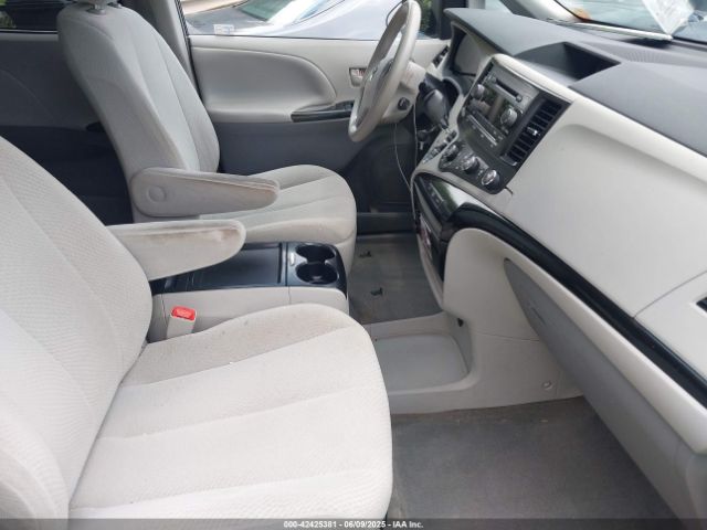 2011 TOYOTA SIENNA 5TDKK3DC6BS156696 Photo 4