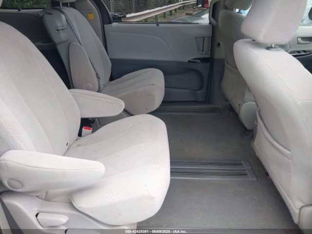2011 TOYOTA SIENNA 5TDKK3DC6BS156696 Photo 7