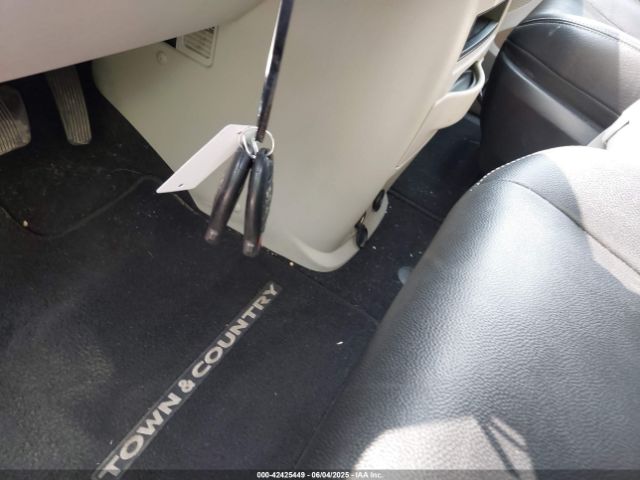 2016 CHRYSLER TOWN & COUNTRY 2C4RC1BG4GR142415 Photo 10