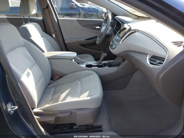 1G1ZD5STXLF060278 Chevrolet Malibu Fwd Lt