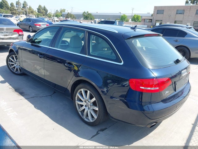 2011 AUDI A4 WAUWFBFL1BA029765 Photo 2