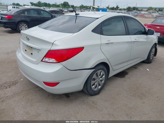 KMHCT4AE2HU205776 Hyundai Accent