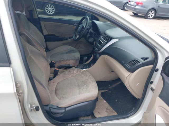 KMHCT4AE2HU205776 Hyundai Accent